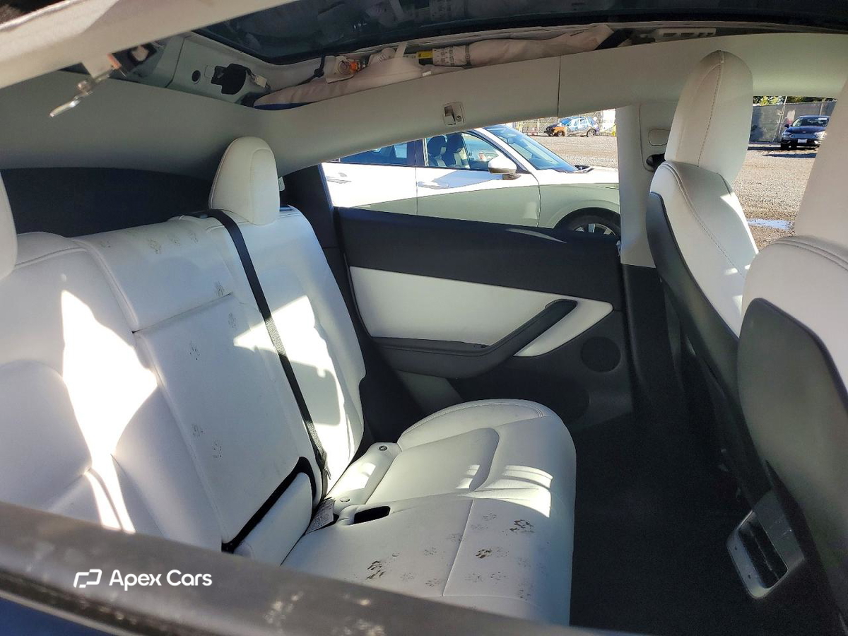 Tesla Model Y 2022