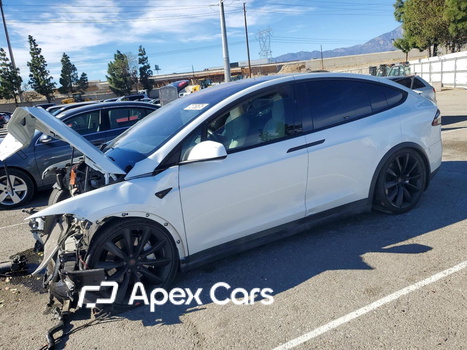 Tesla Model X 2018 - Image 1 of 13