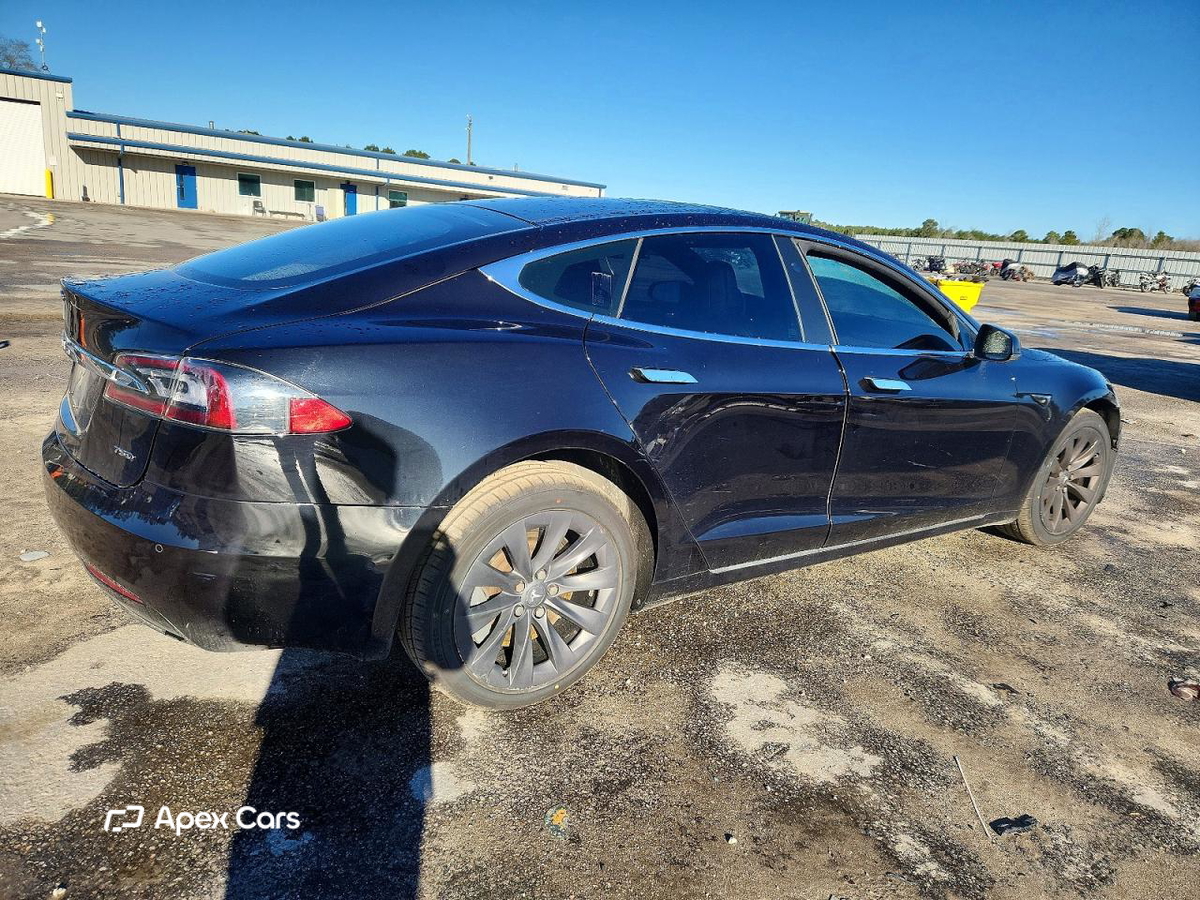 Tesla Model S 2018