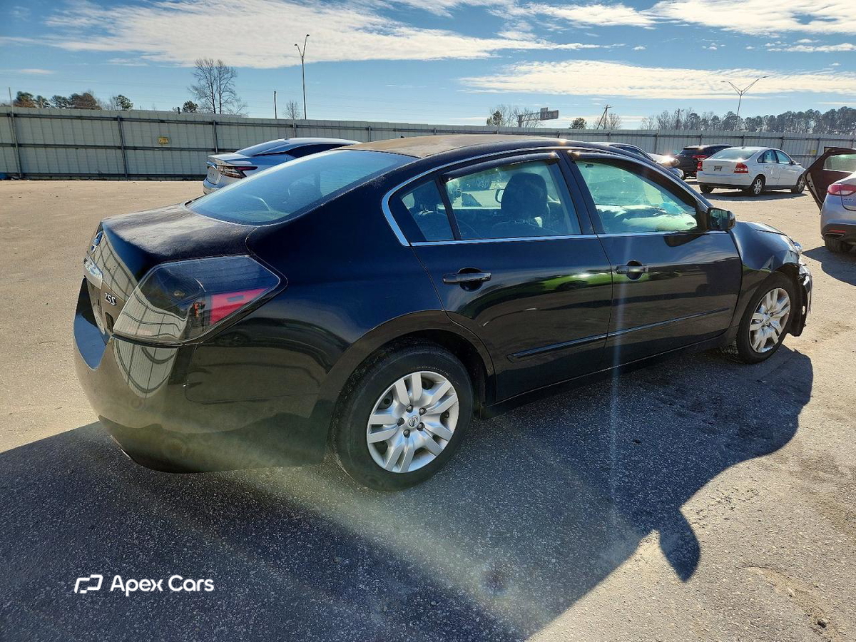 Nissan Altima 2012