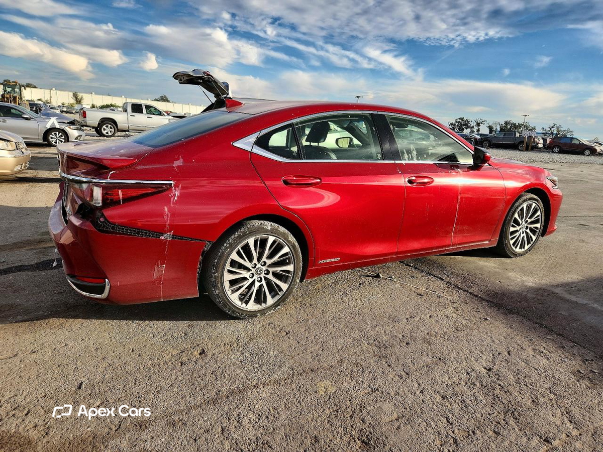 Lexus ES 2019