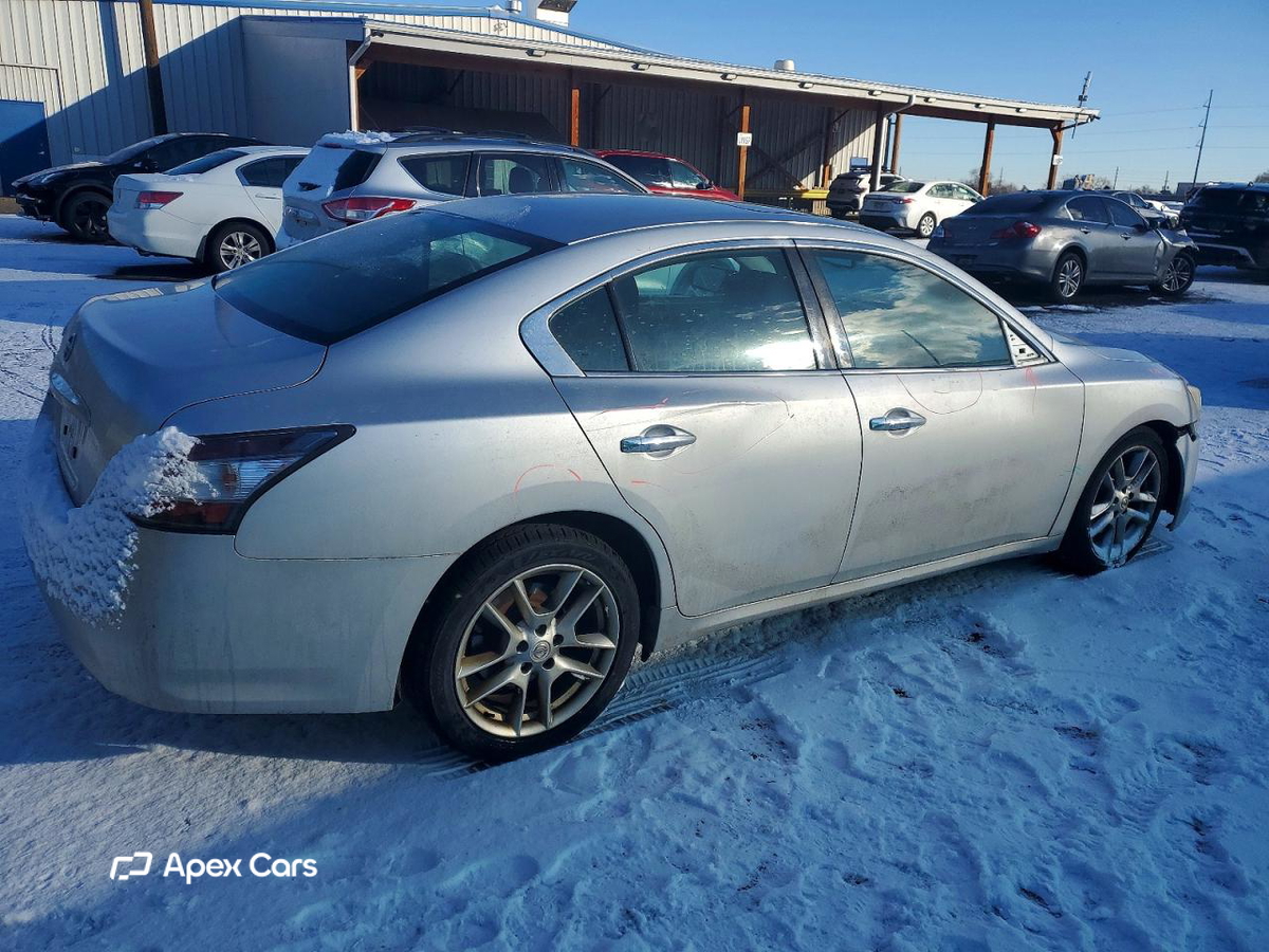 Nissan Maxima 2014