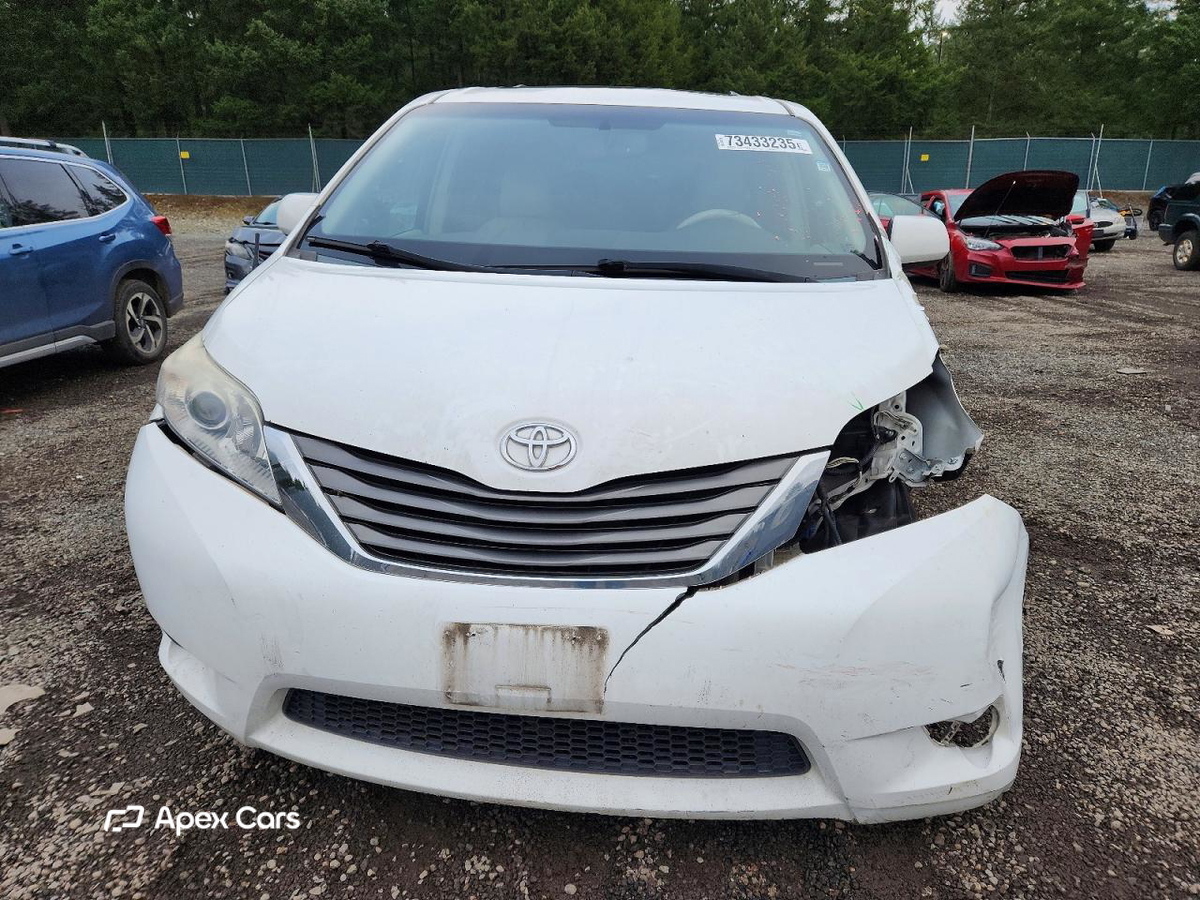 Toyota Sienna 2012