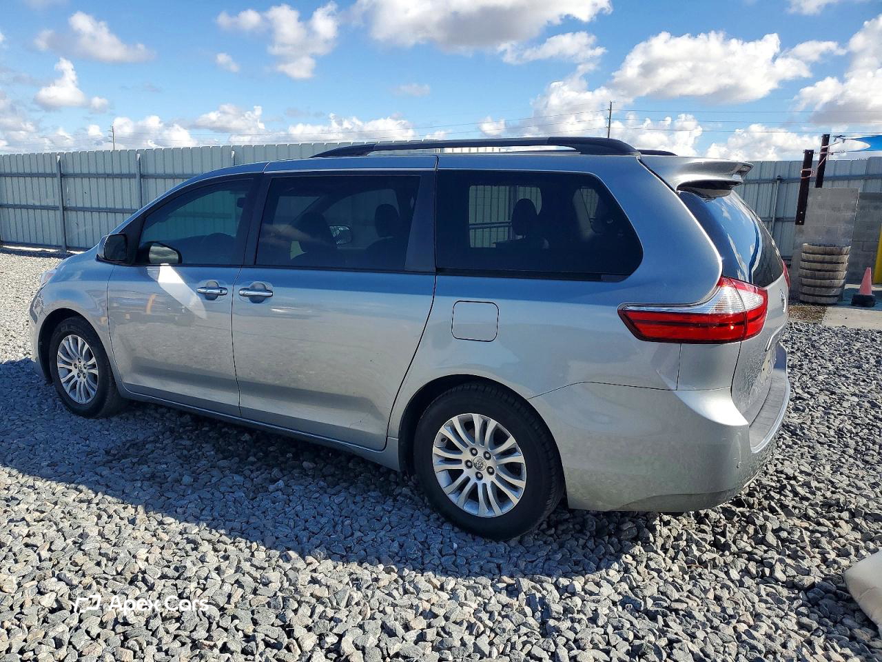Toyota Sienna 2016