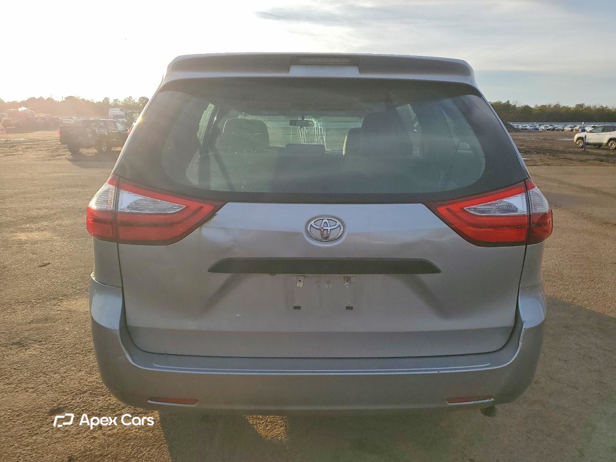 Toyota Sienna 2015