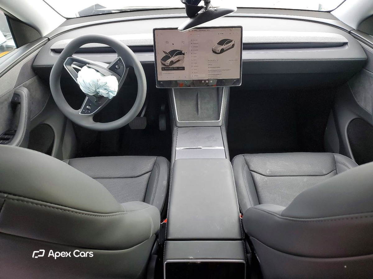 Tesla Model Y 2026