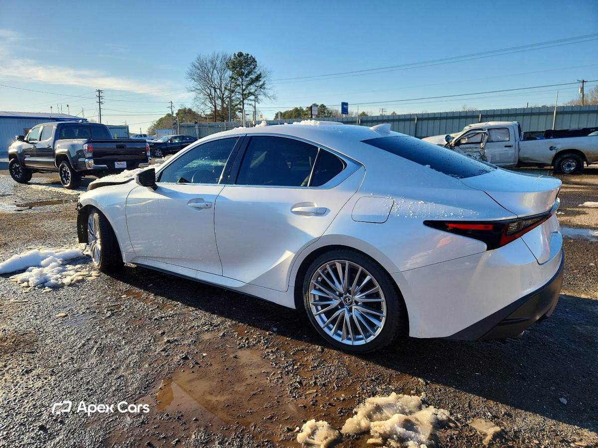 Lexus IS 2022