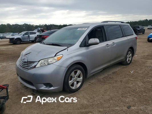 Toyota Sienna 2017 - Image 1 of 5