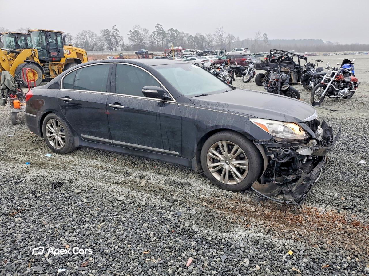 Hyundai Genesis 2012