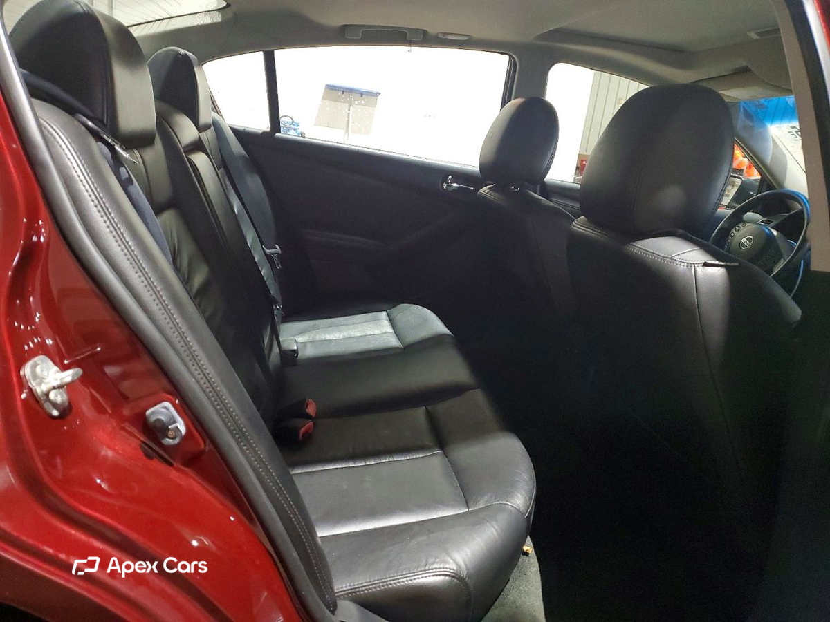 Nissan Altima 2012