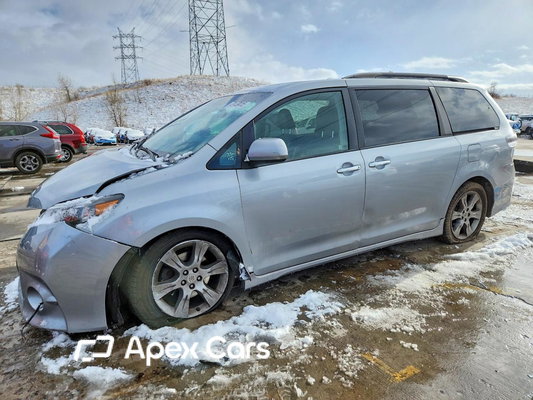 Toyota Sienna 2014 - Image 1 of 15