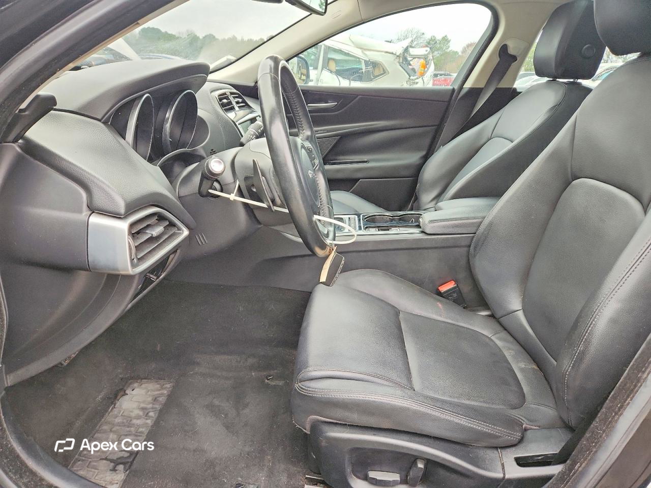 Jaguar XE 2017