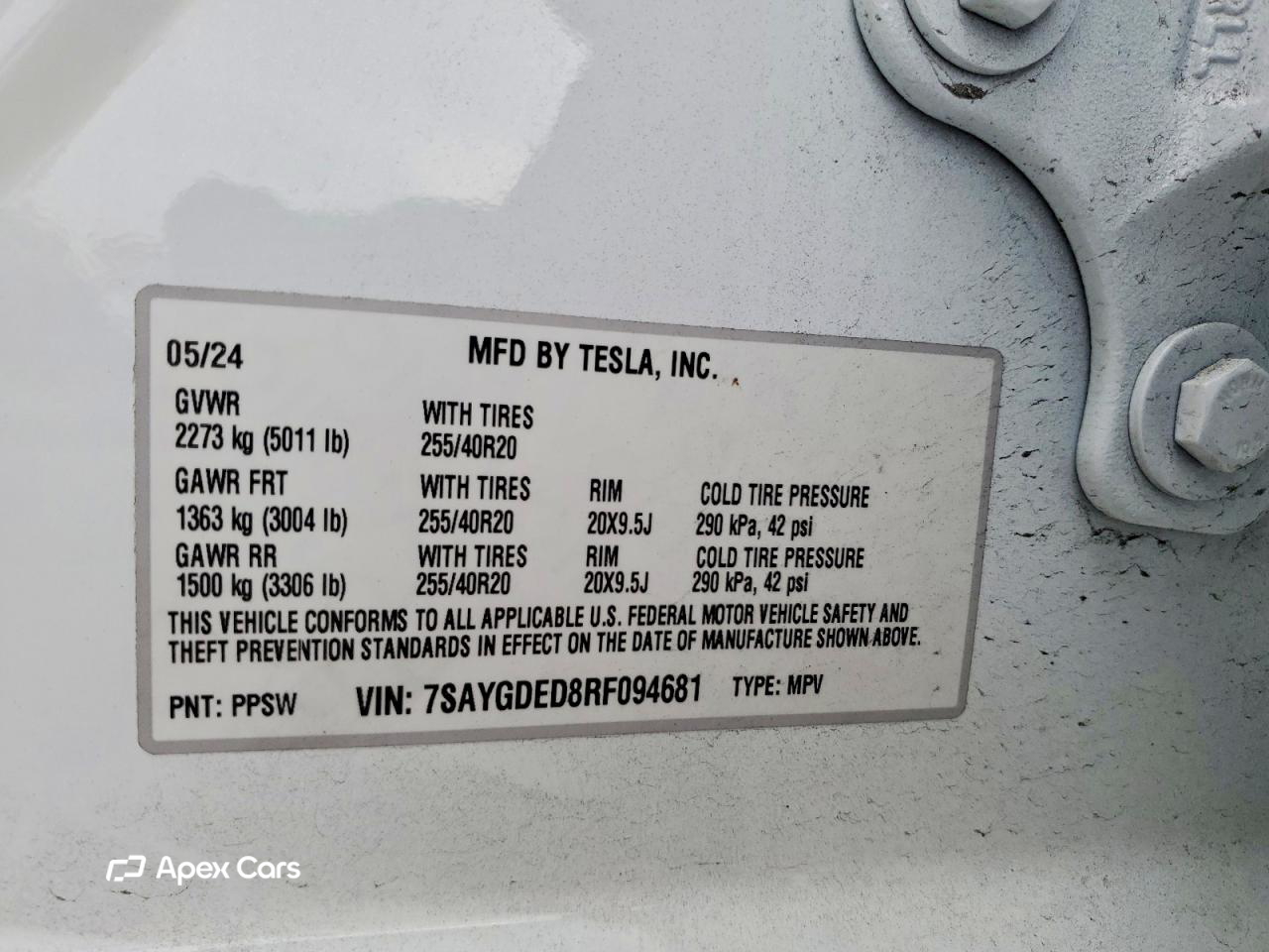 Tesla Model Y 2024