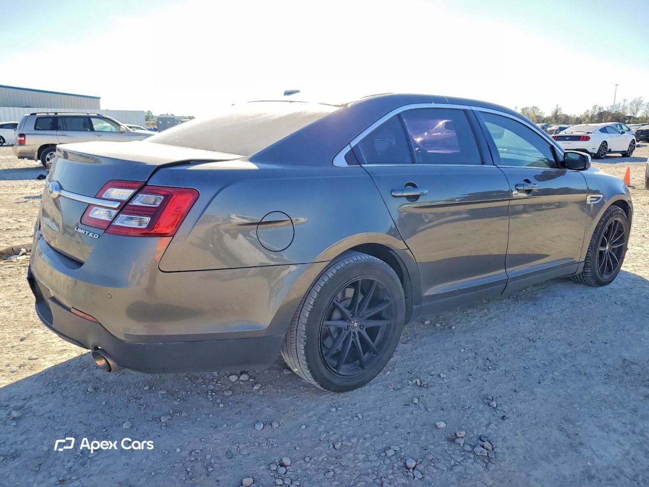Ford Taurus 2017