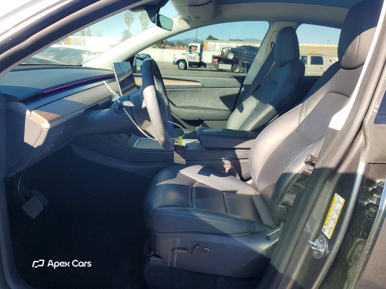 Tesla Model Y 2024