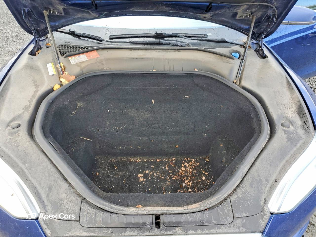 Tesla Model S 2015