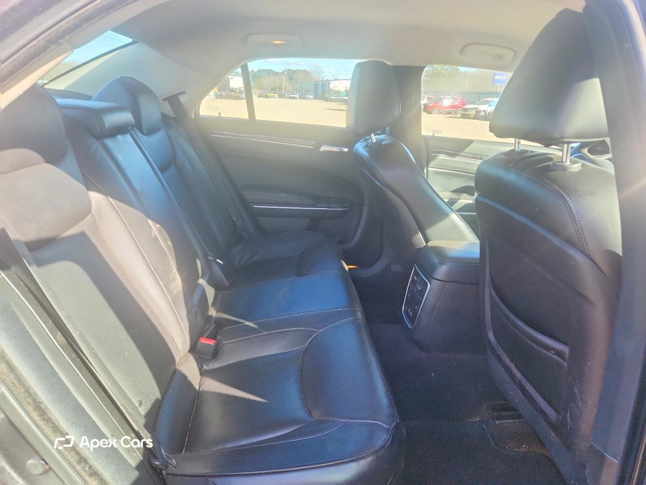 Chrysler 300 2019