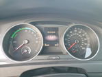 Volkswagen e Golf 2016