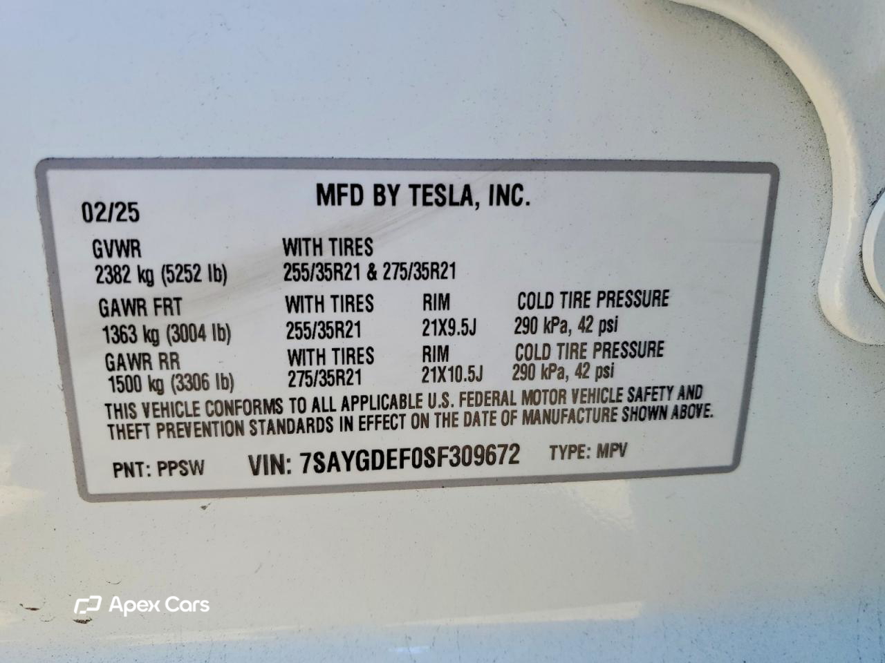 Tesla Model Y 2025