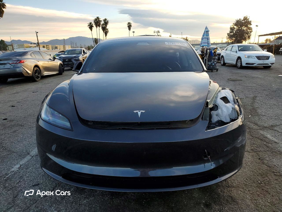 Tesla Model 3 2025