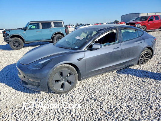 Tesla Model 3 2023 - Image 1 of 13