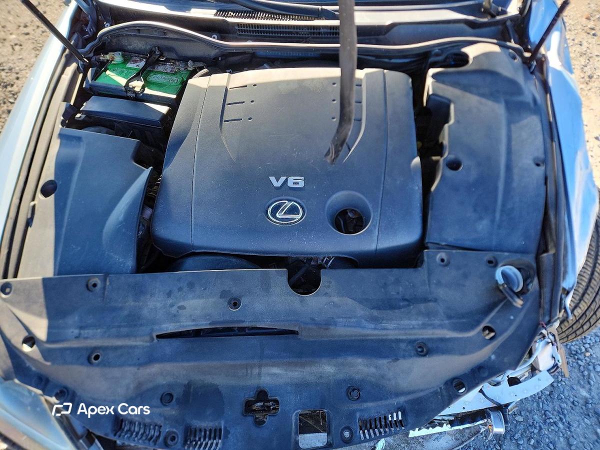 Lexus IS 2011