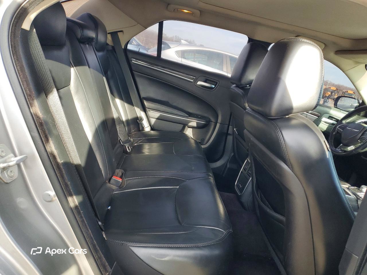 Chrysler 300 2016