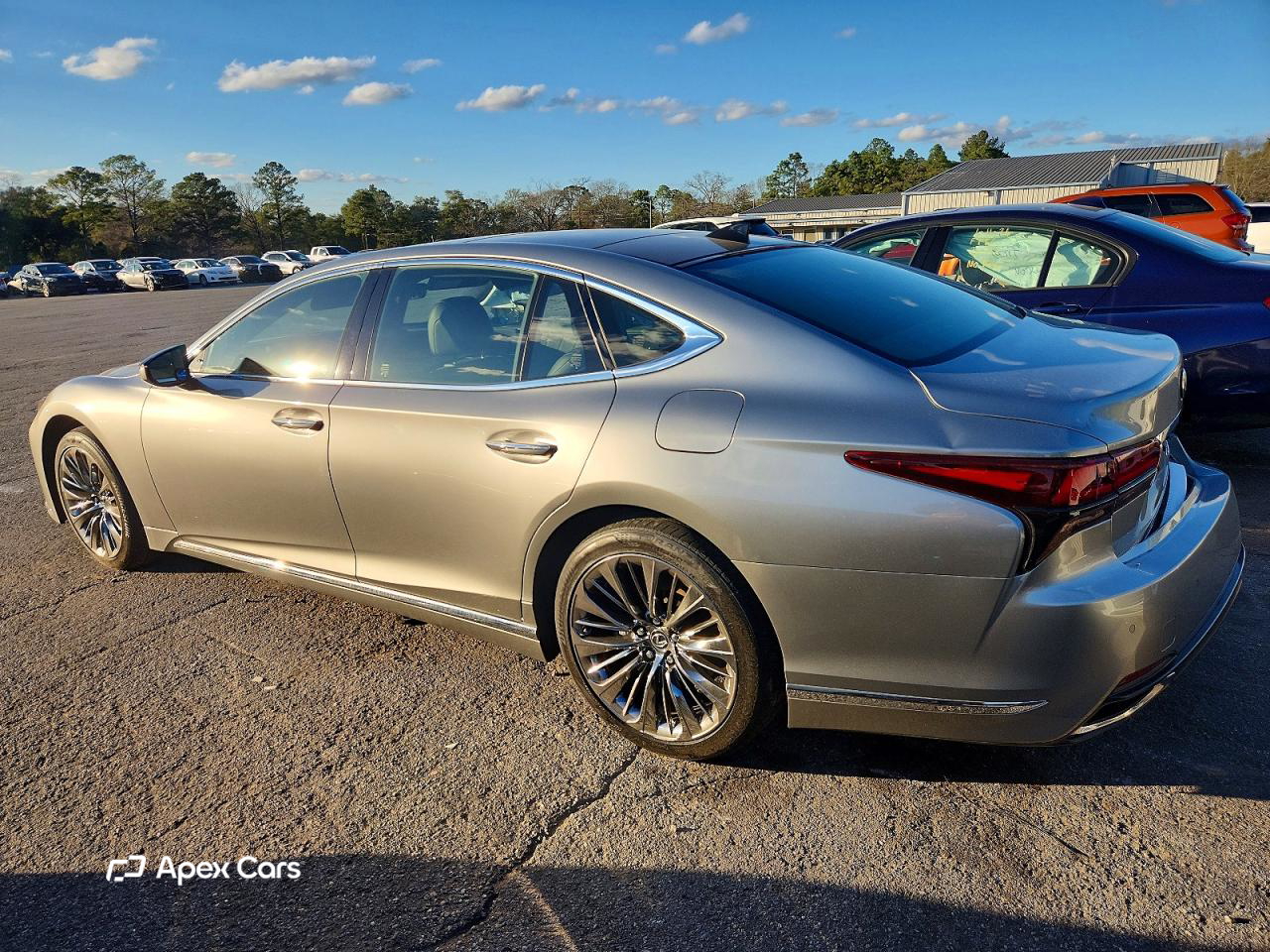 Lexus LS 2022