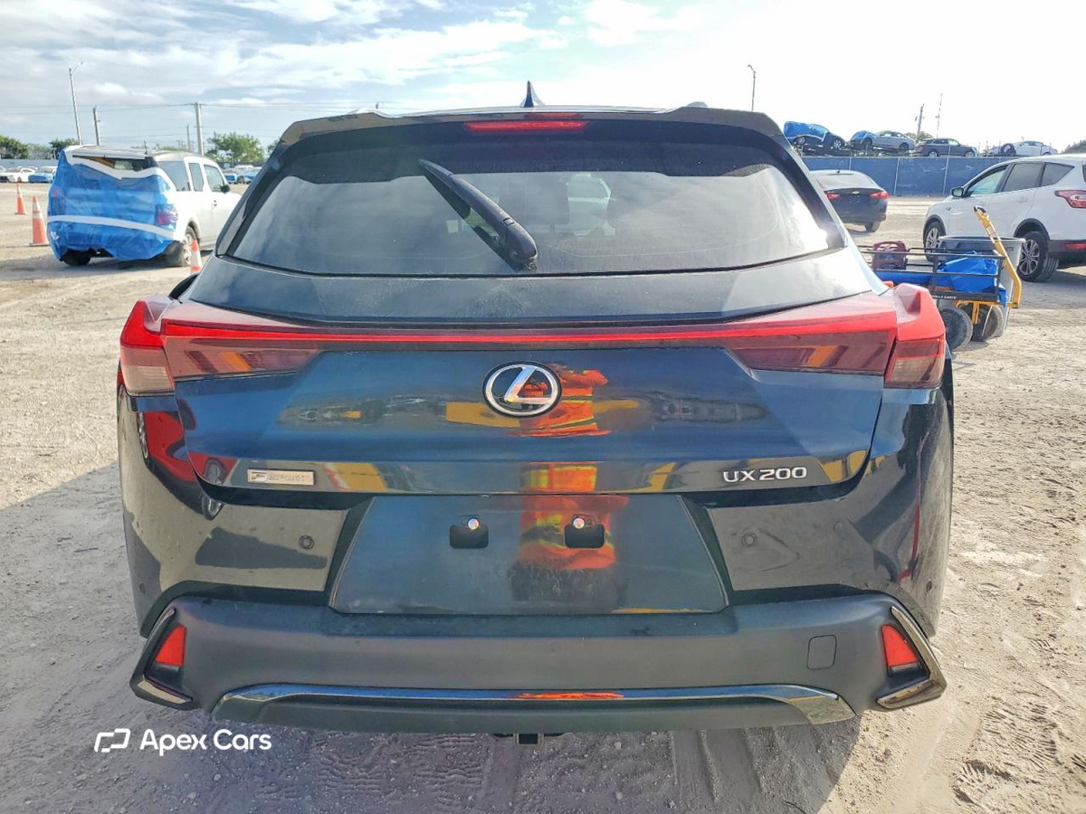 Lexus UX 2019