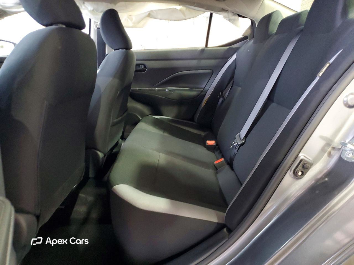 Nissan Versa 2025