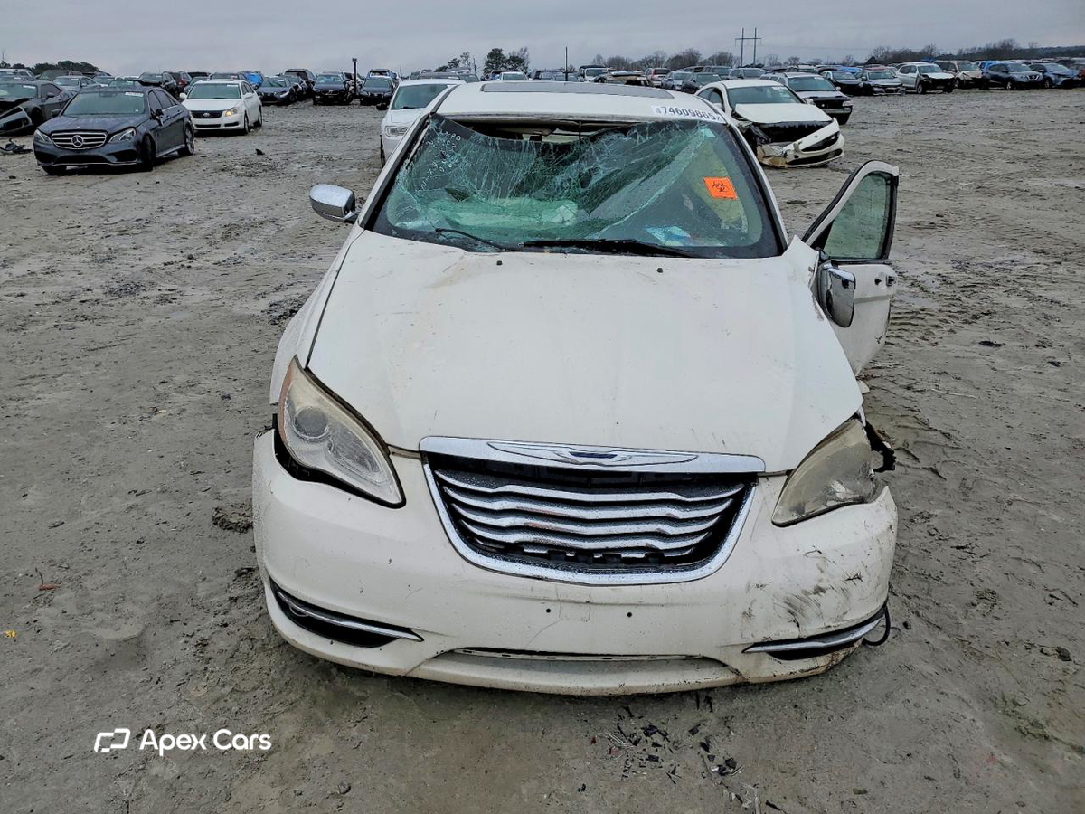 Chrysler 200 2011