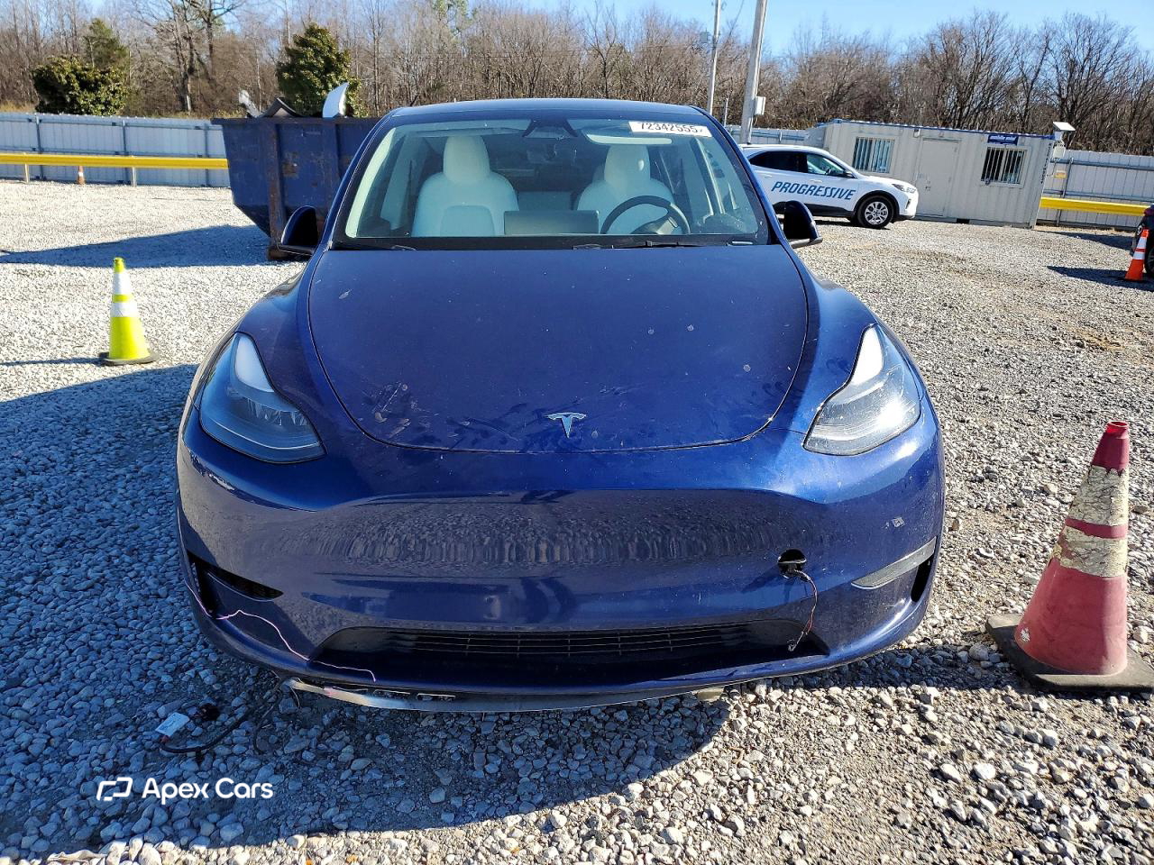 Tesla Model Y 2024