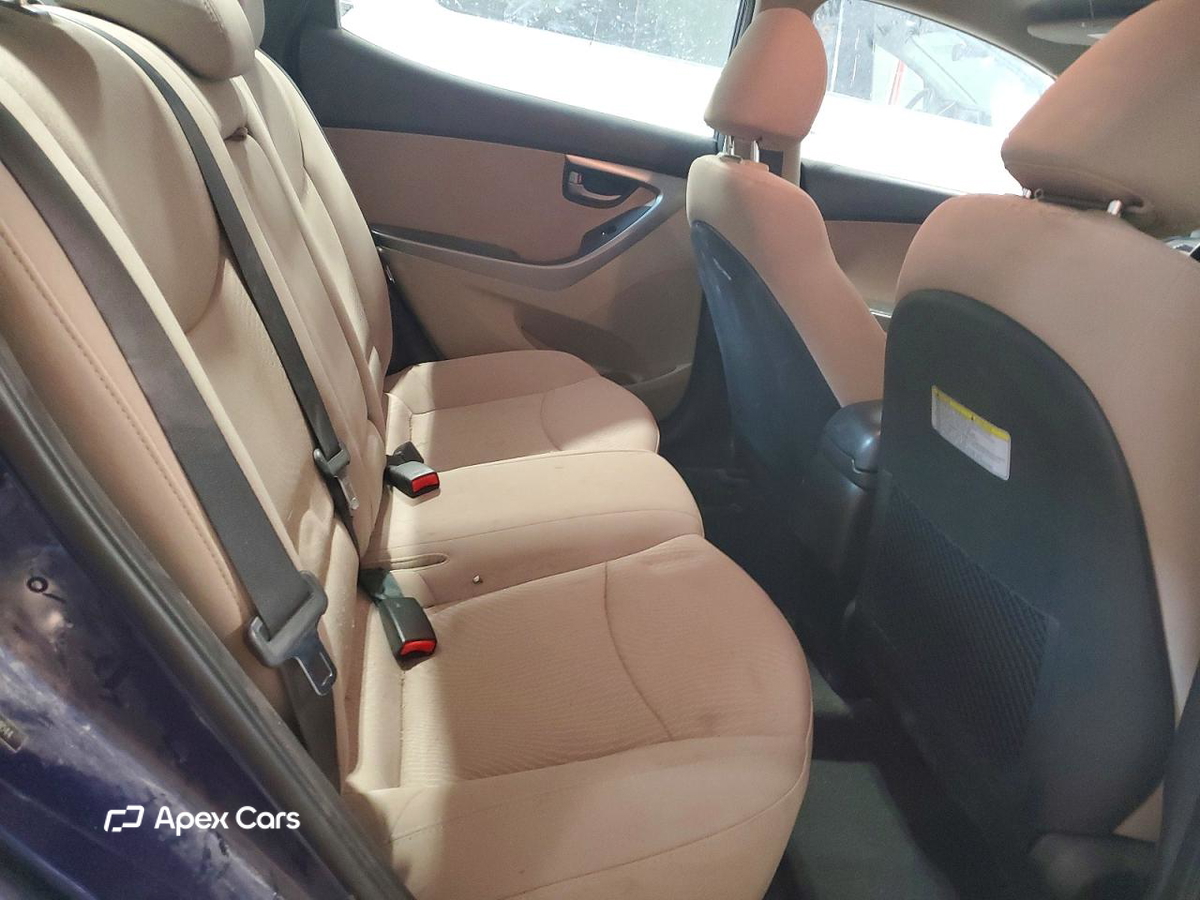 Hyundai Elantra 2014
