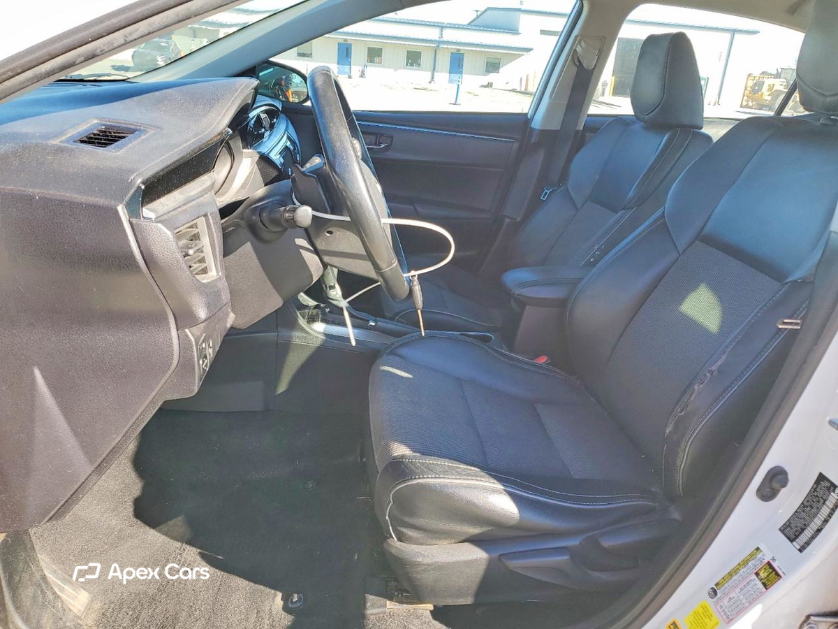 Toyota Corolla 2015