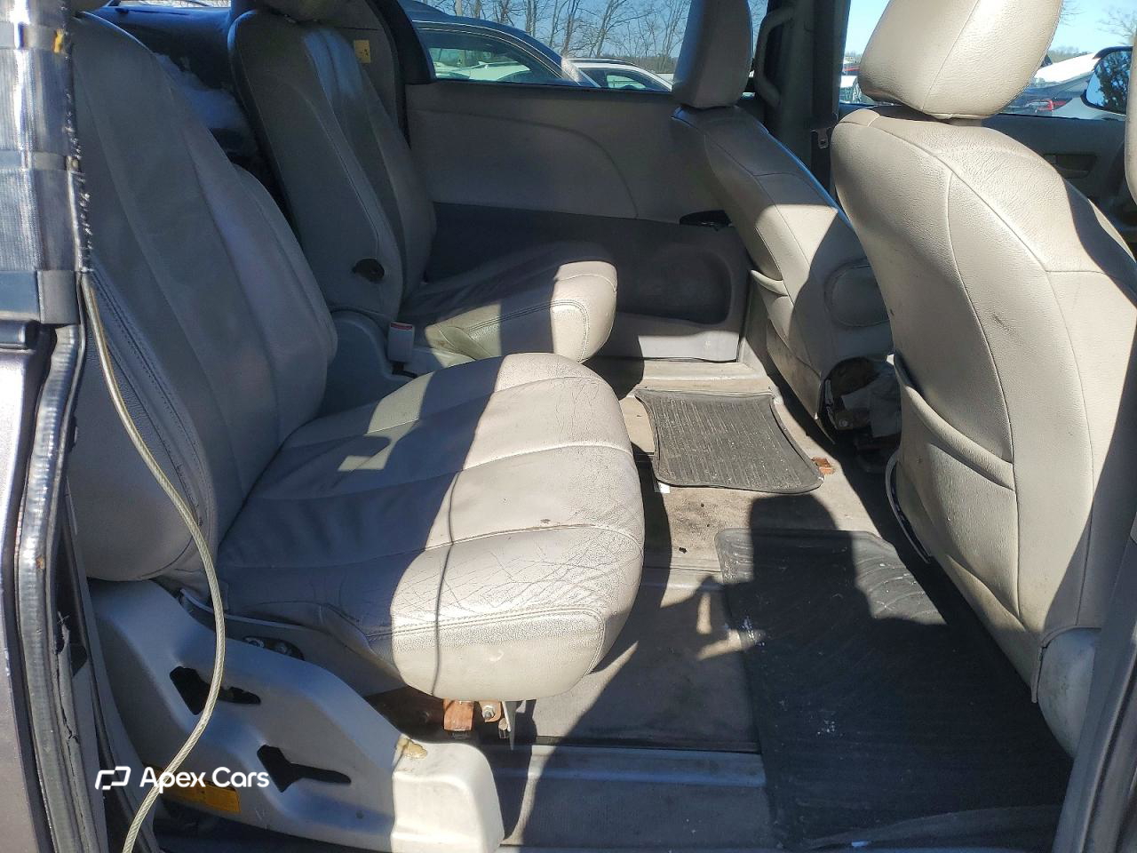 Toyota Sienna 2011