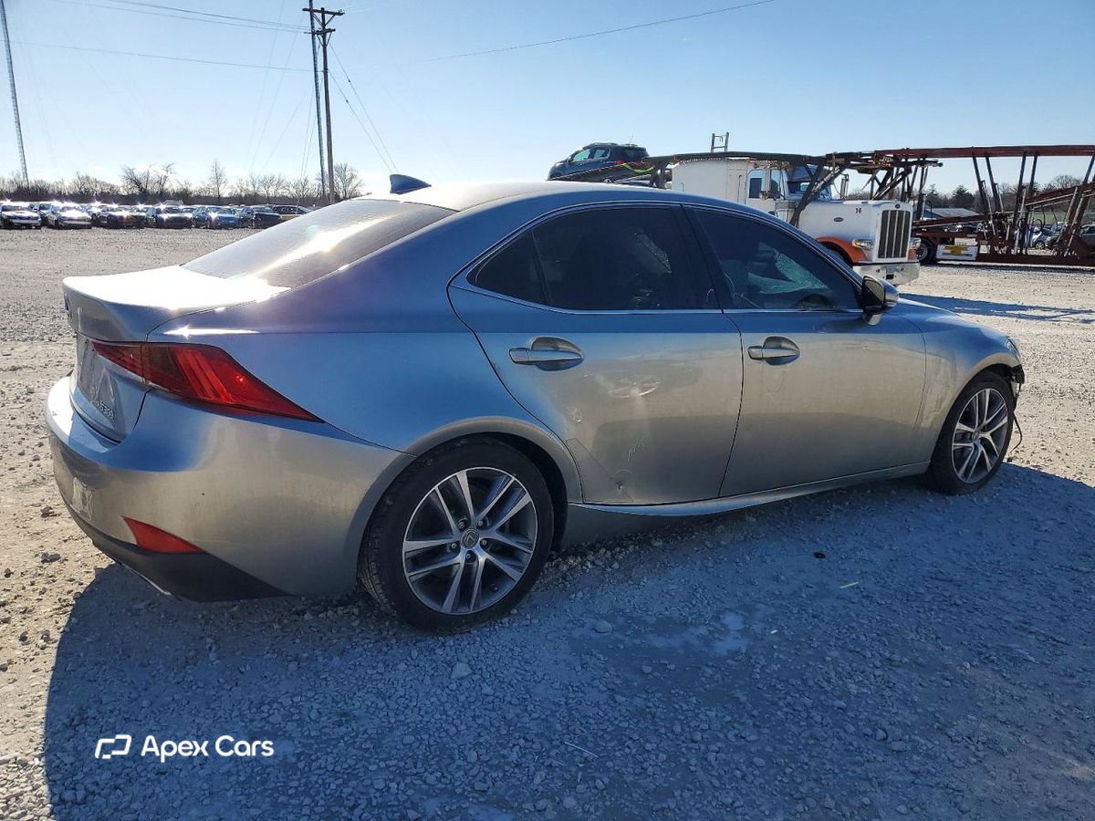 Lexus IS 2019