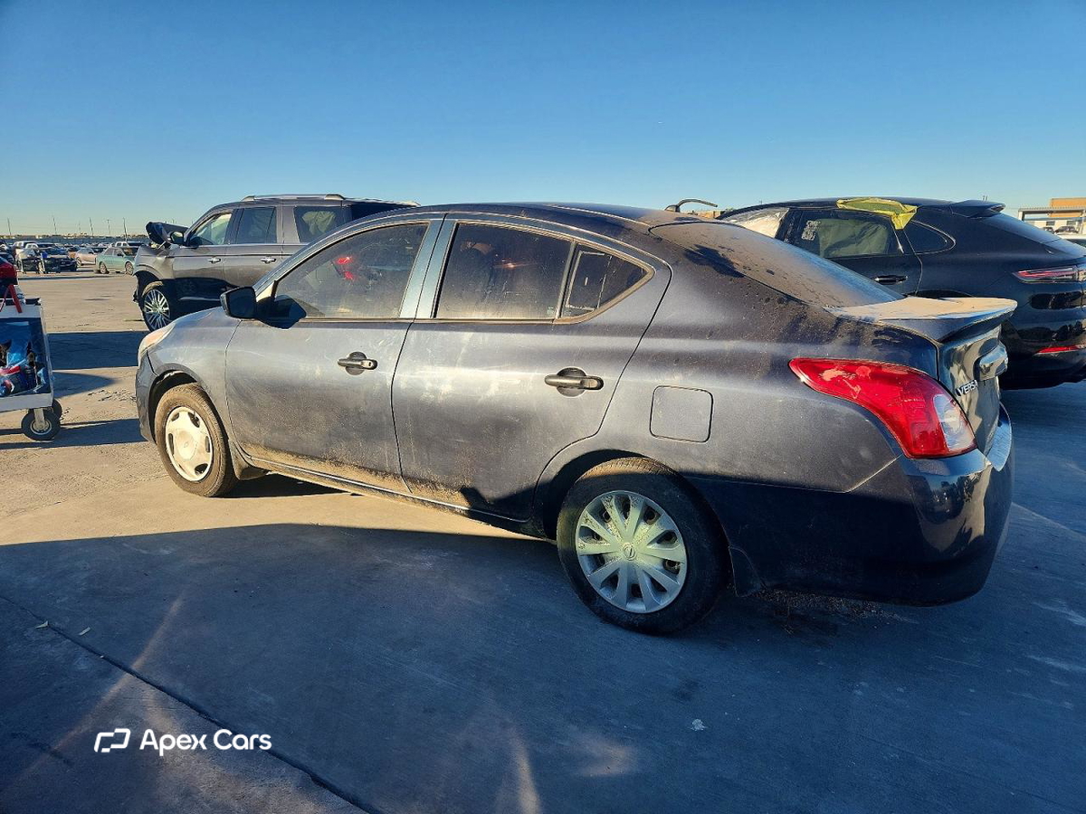 Nissan Versa 2016