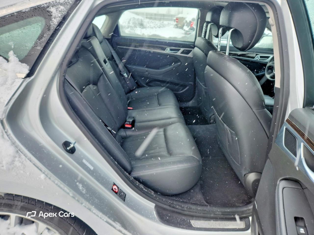 Hyundai Genesis 2016