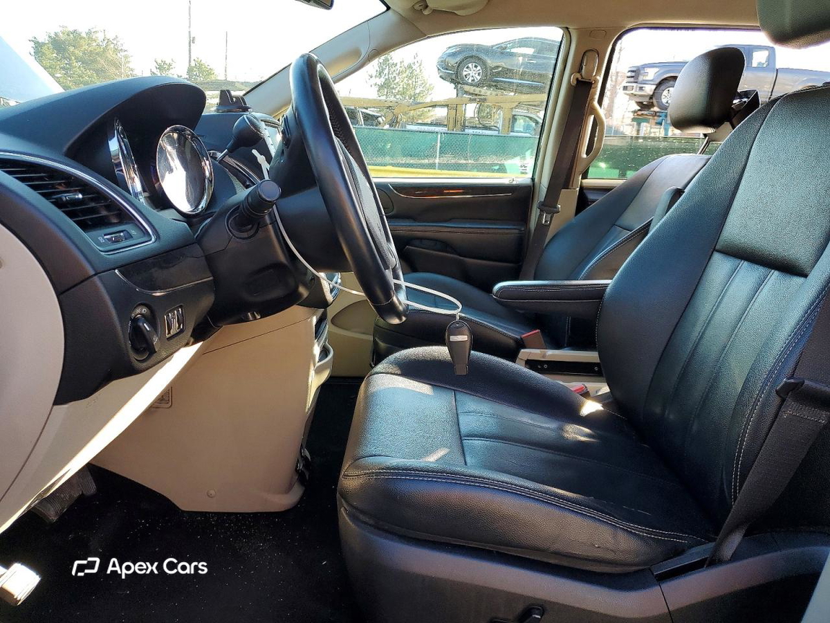 Chrysler Voyager 2016