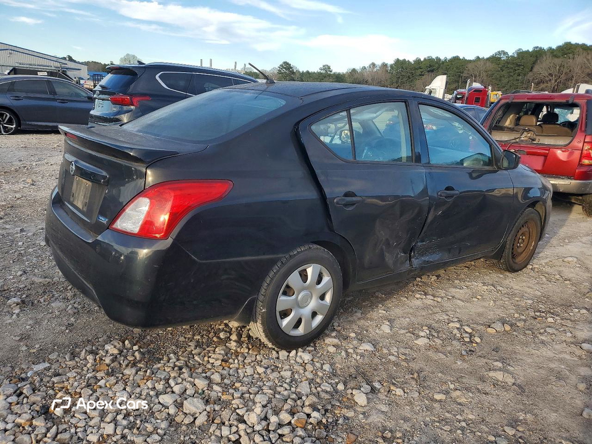 Nissan Versa 2016