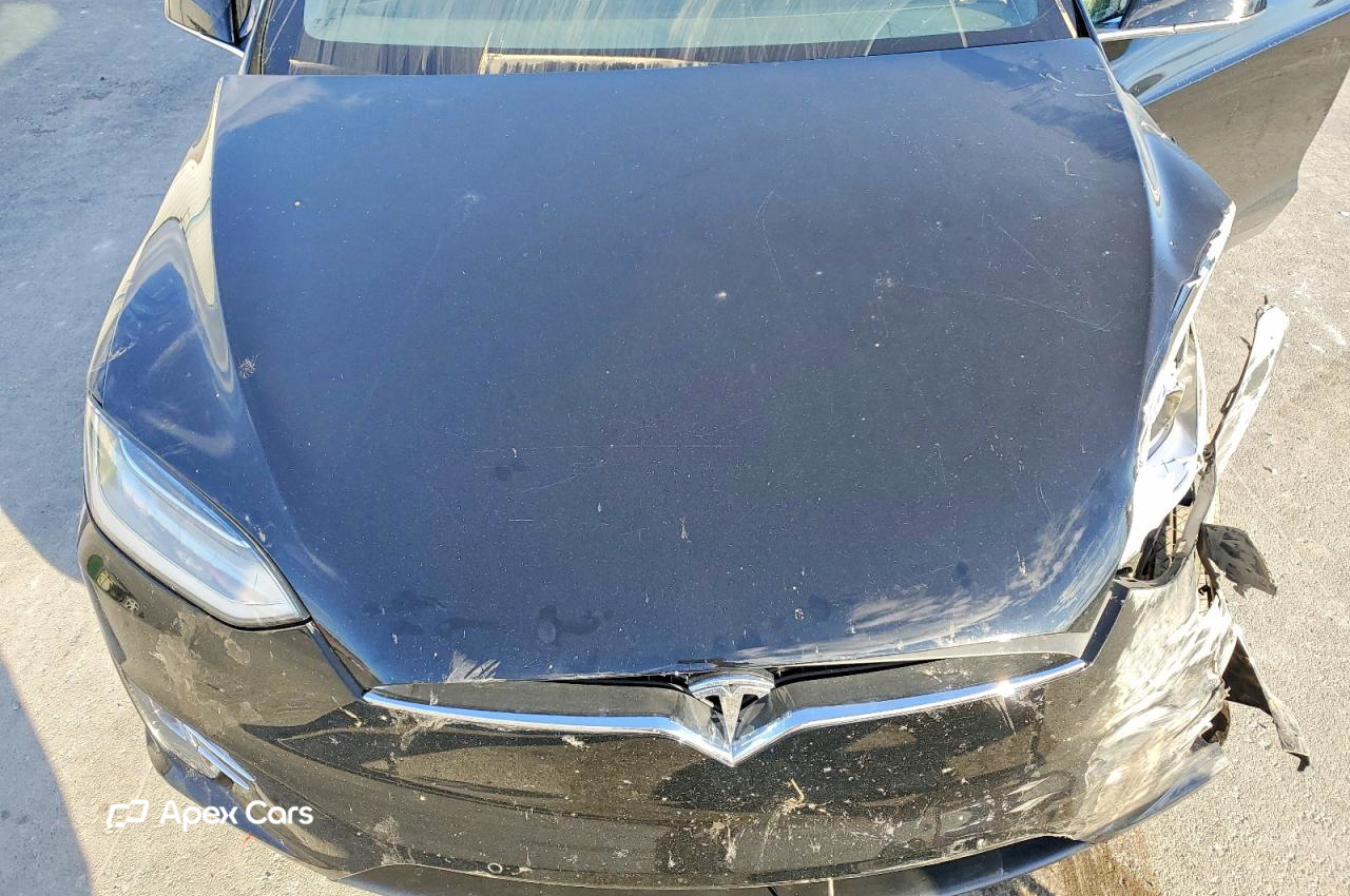 Tesla Model X 2019