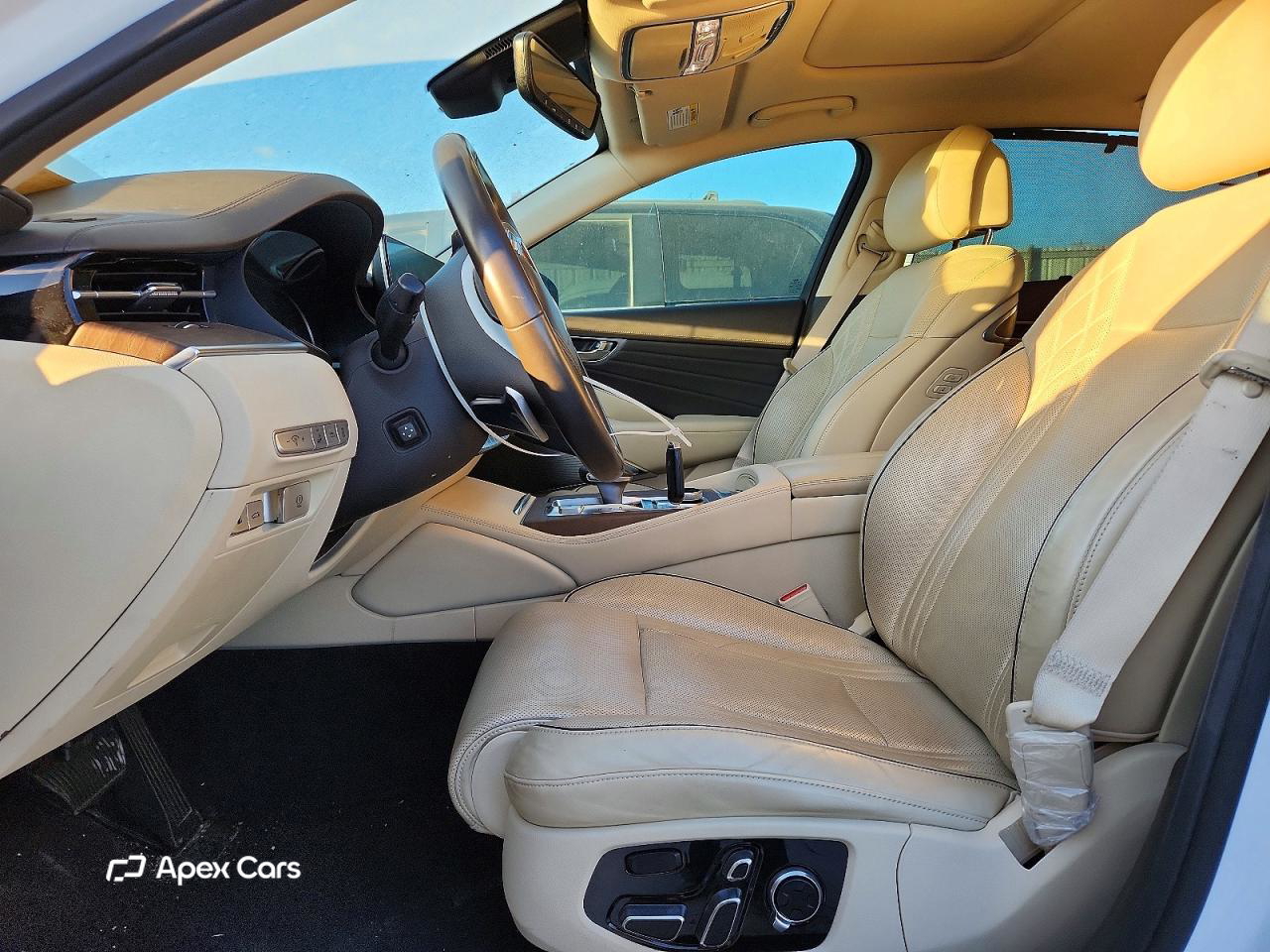 Kia K900 2019