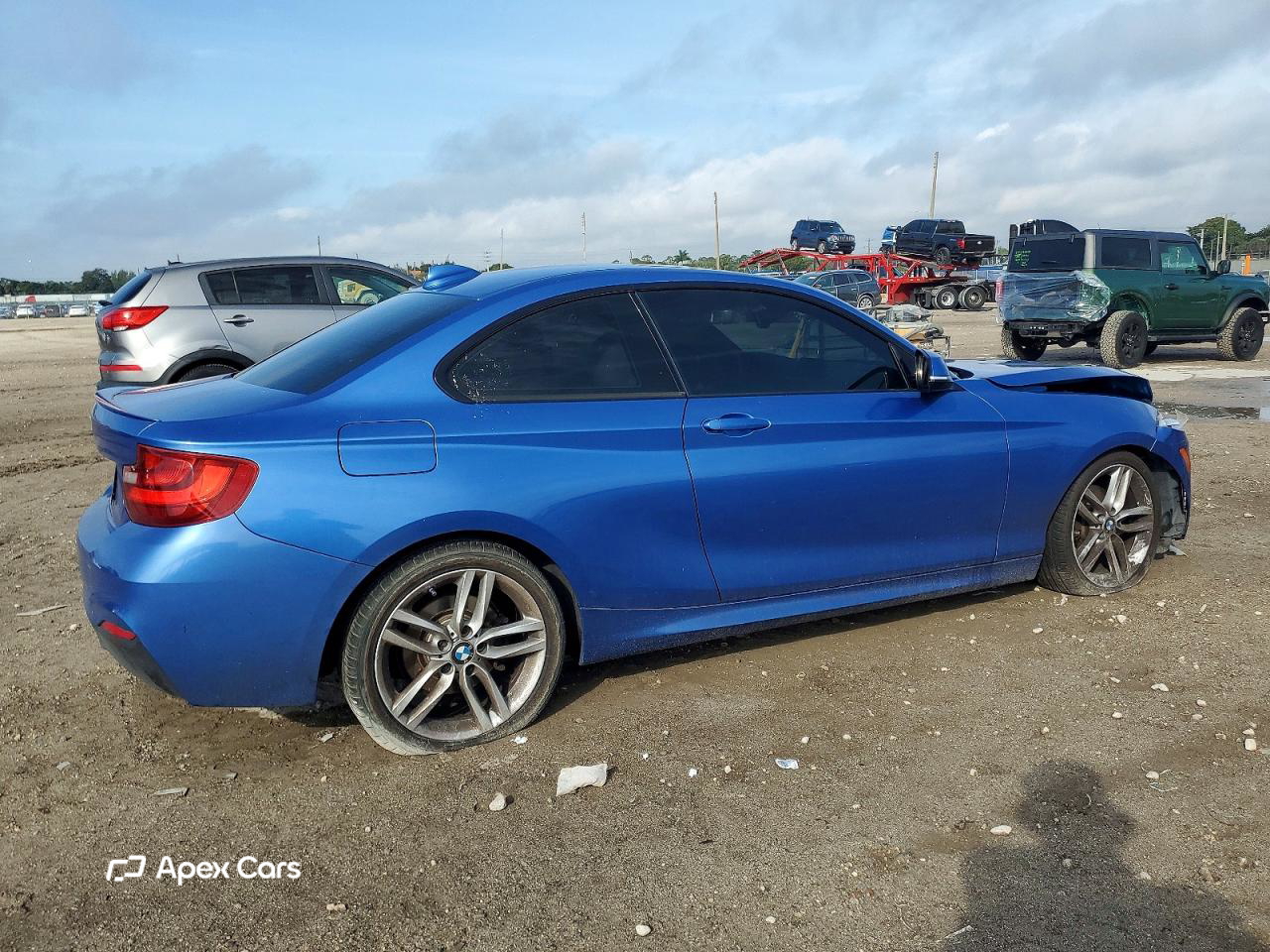 BMW Series 2 2016