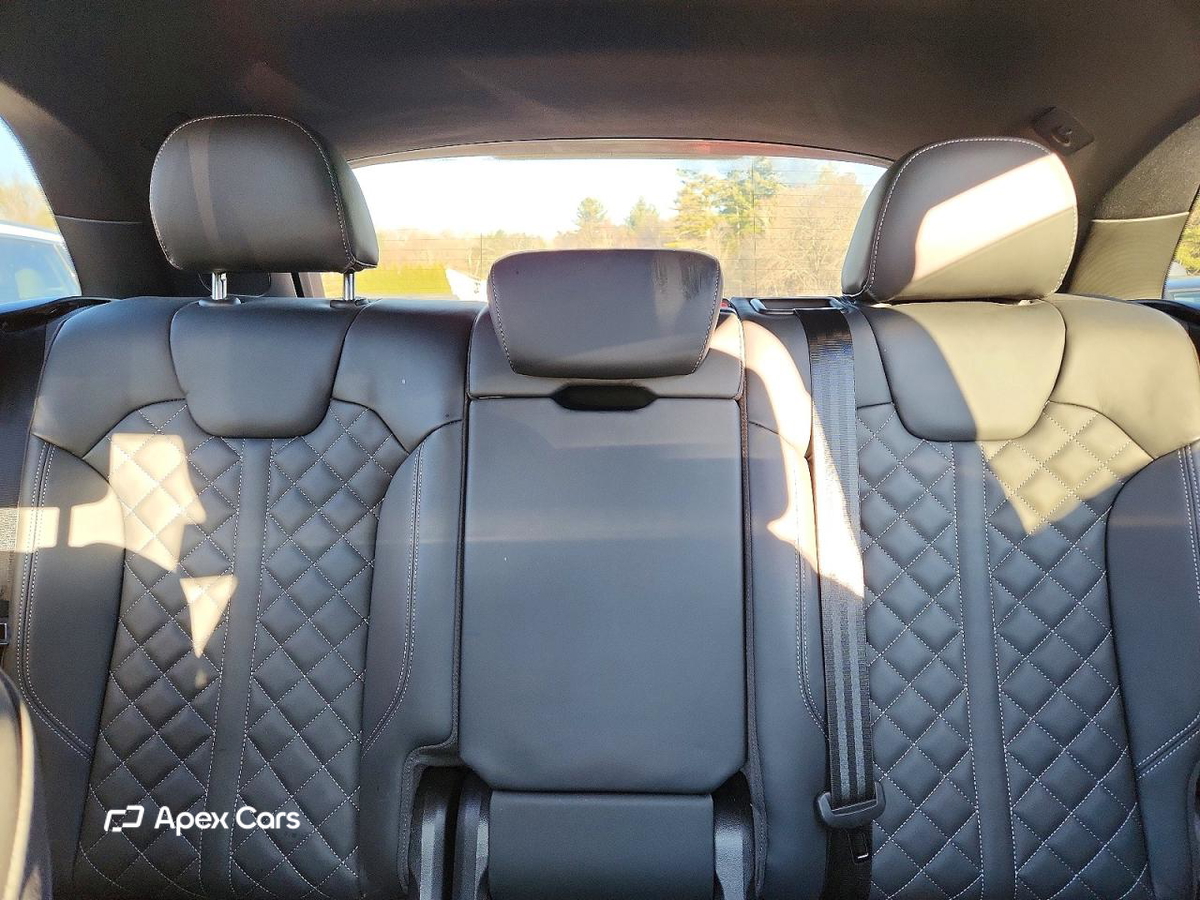 Audi SQ5 2025