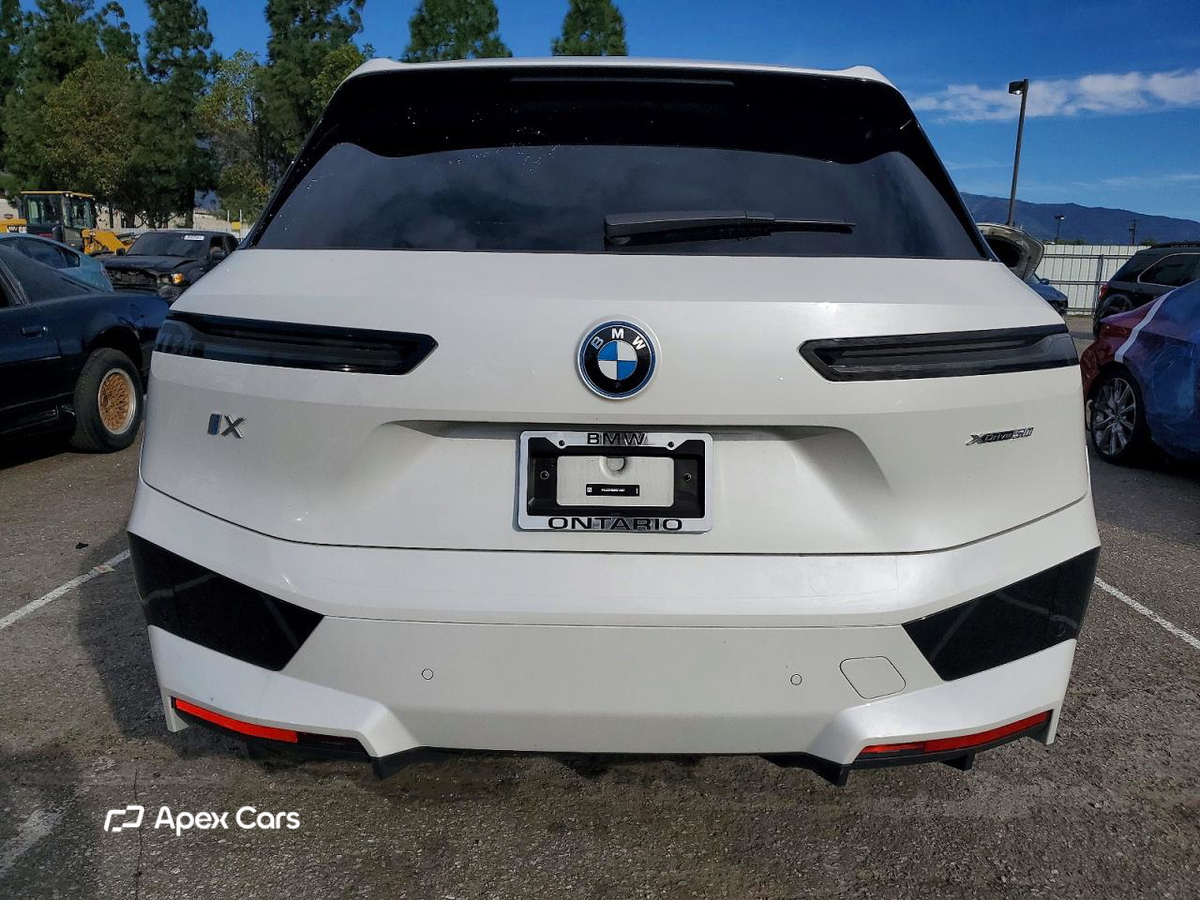 BMW iX 2025