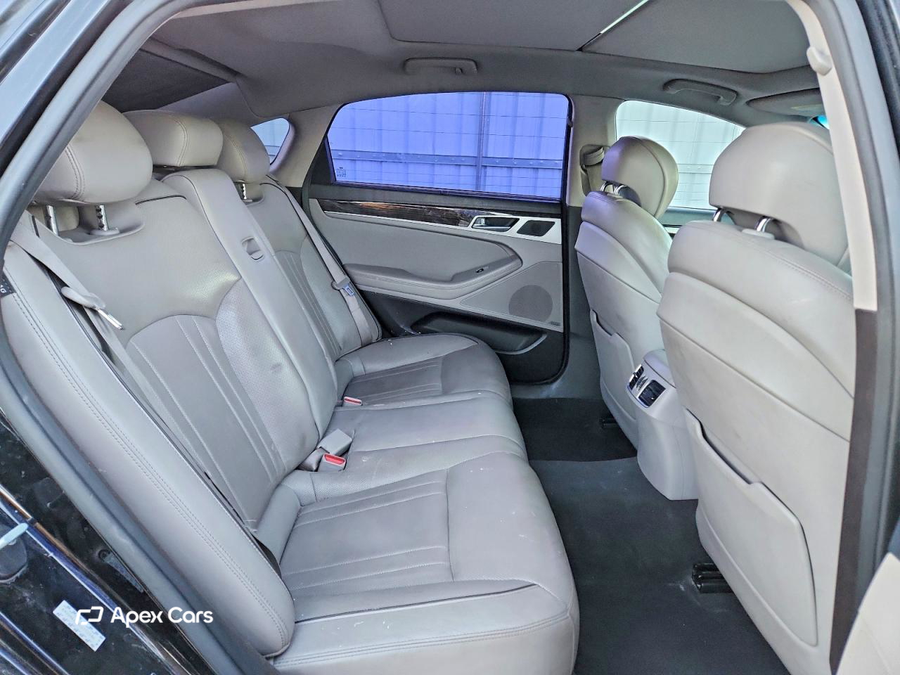 Hyundai Genesis 2015