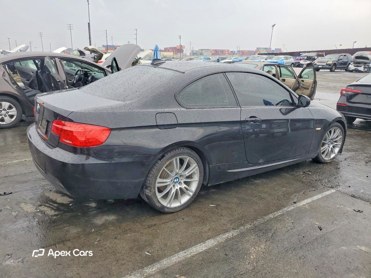 BMW Series 3 2011