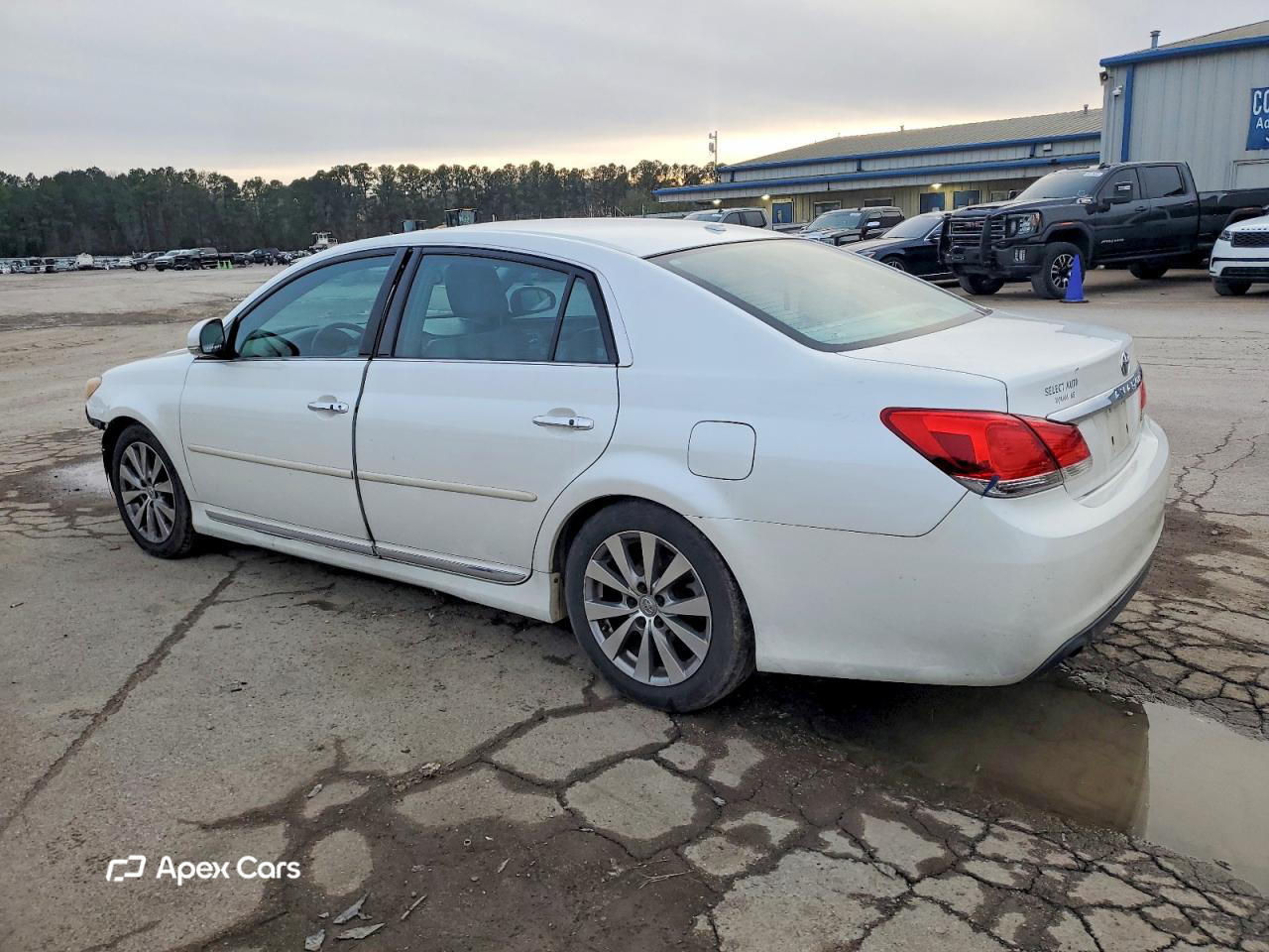 Toyota Avalon 2011