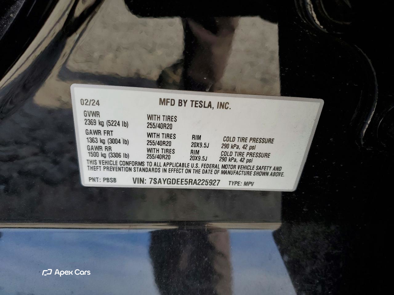 Tesla Model Y 2024