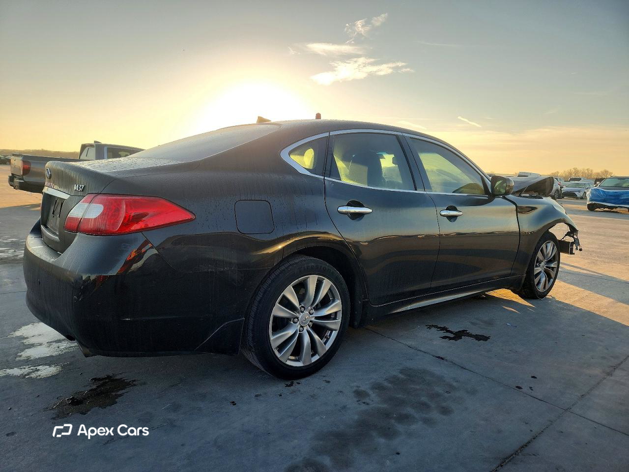Infiniti M 2013